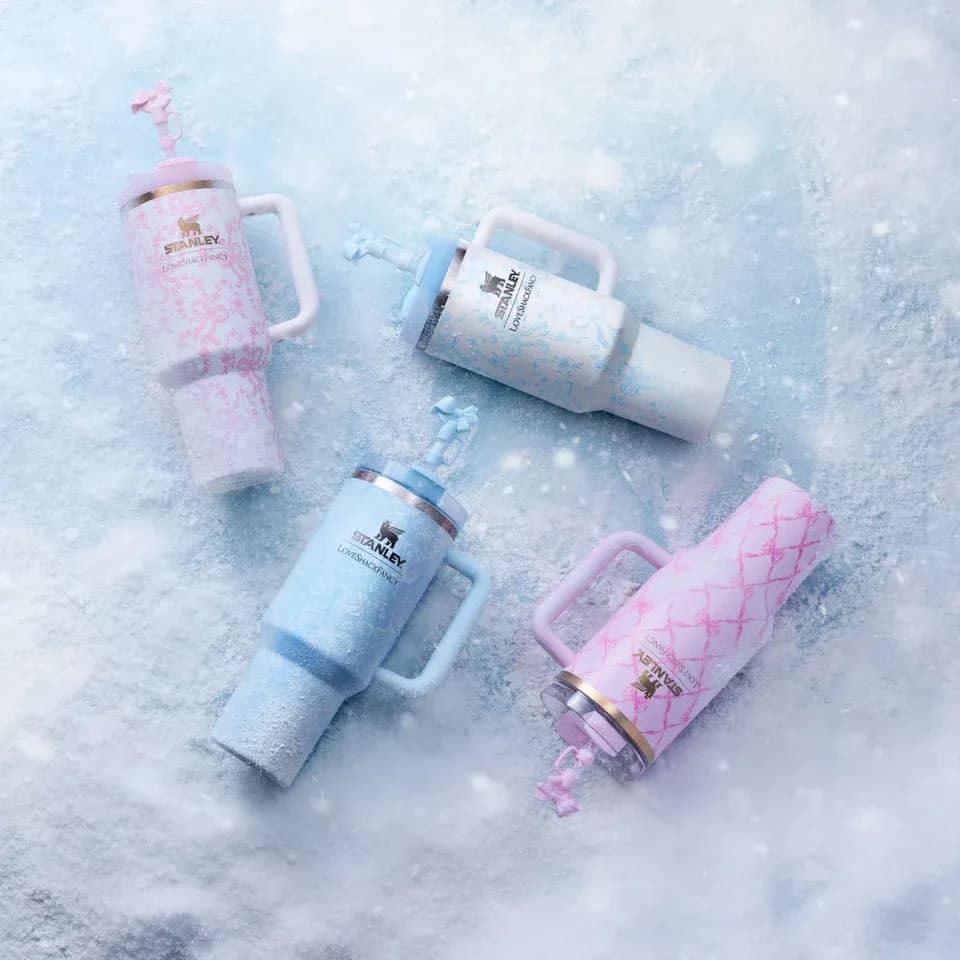 Stanley 1913 x LoveShackFancy Holiday Quencher® H2.0 FlowState™ Tumbler